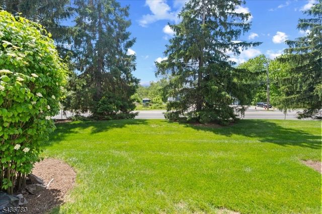 22 Willow Ci 702, Hamburg Boro, NJ 07419