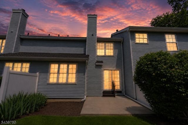 22 Willow Ci 702, Hamburg Boro, NJ 07419