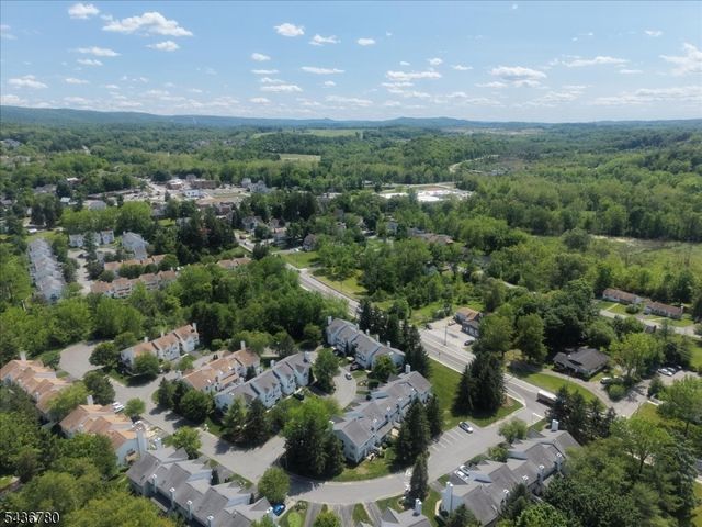 22 Willow Ci 702, Hamburg Boro, NJ 07419