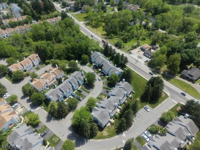 22 Willow Ci 702, Hamburg Boro, NJ 07419