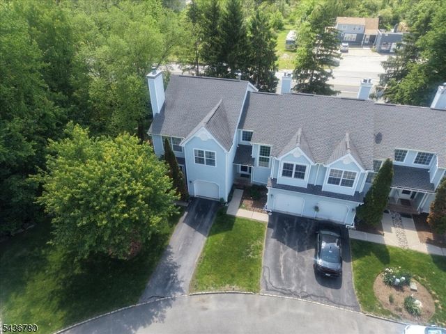 22 Willow Ci 702, Hamburg Boro, NJ 07419