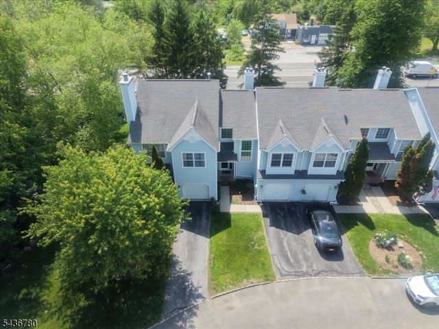 22 Willow Ci 702, Hamburg Boro, NJ 07419
