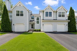 22 Willow Ci 702, Hamburg Boro, NJ 07419