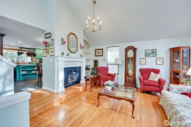 2120 NE Edwin Court, Poulsbo, WA 98370