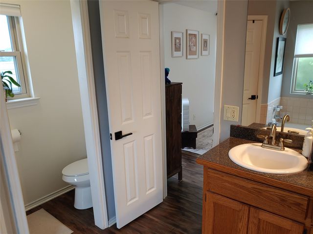 836 Airport Road, Reno, TX 75462