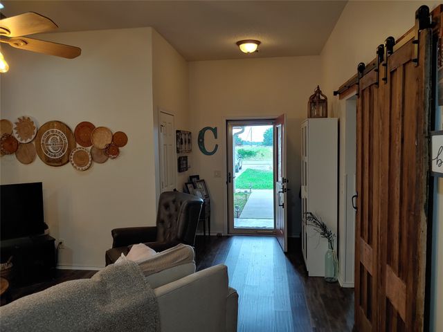 836 Airport Road, Reno, TX 75462