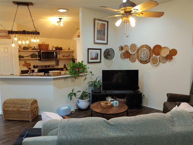 836 Airport Road, Reno, TX 75462