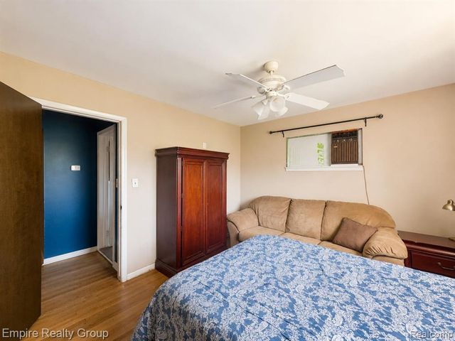 905 N Esplanade Street, Mount Clemens, MI 48043