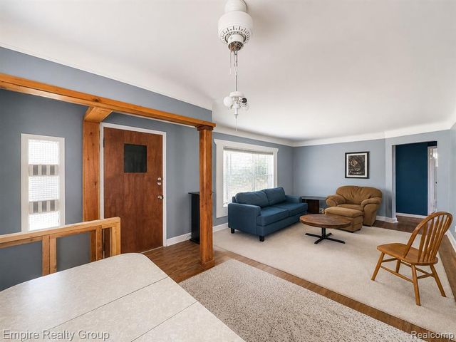905 N Esplanade Street, Mount Clemens, MI 48043