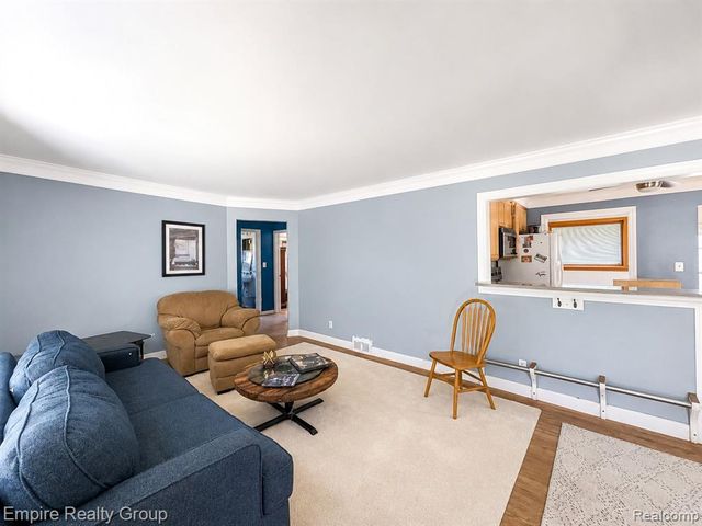 905 N Esplanade Street, Mount Clemens, MI 48043