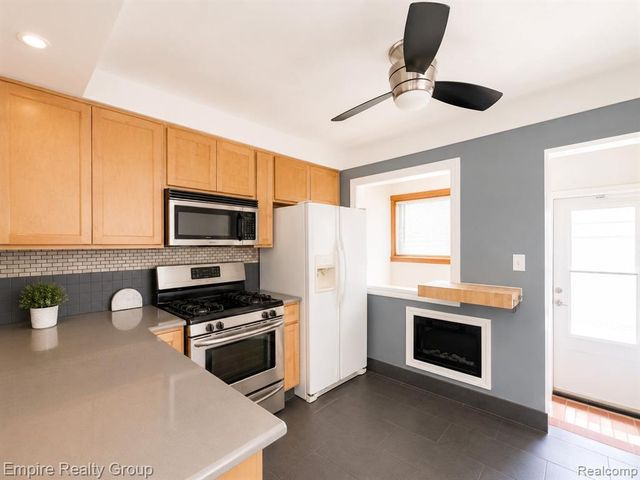 905 N Esplanade Street, Mount Clemens, MI 48043