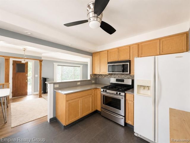 905 N Esplanade Street, Mount Clemens, MI 48043