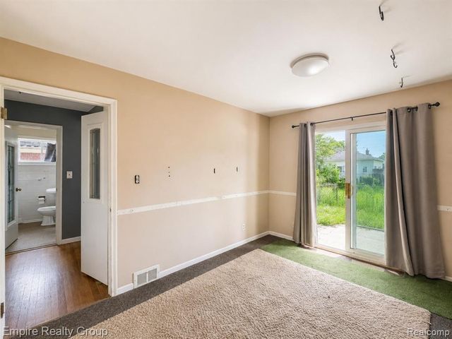 905 N Esplanade Street, Mount Clemens, MI 48043