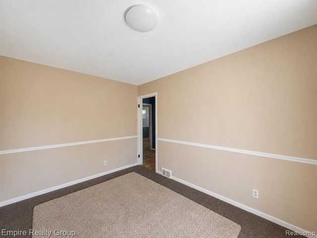 905 N Esplanade Street, Mount Clemens, MI 48043