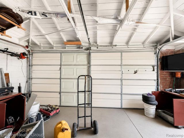 905 N Esplanade Street, Mount Clemens, MI 48043