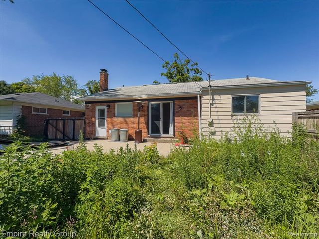 905 N Esplanade Street, Mount Clemens, MI 48043