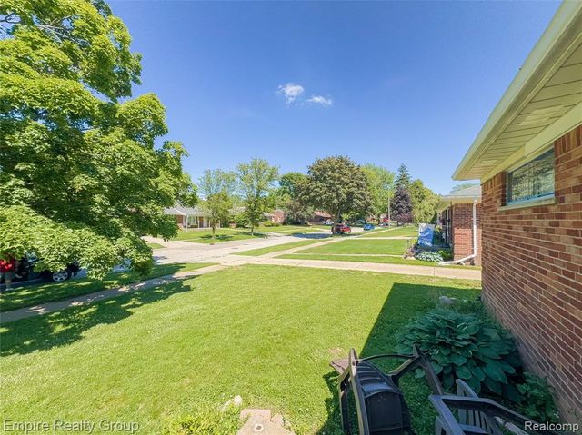 905 N Esplanade Street, Mount Clemens, MI 48043