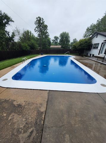 1020 N Brookfield St, Wichita, KS 67206