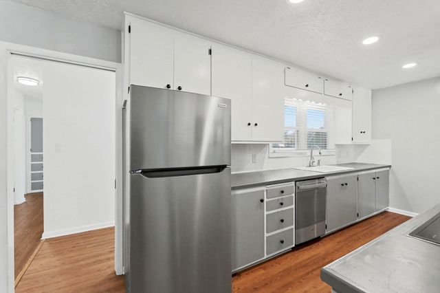 1020 N Brookfield St, Wichita, KS 67206