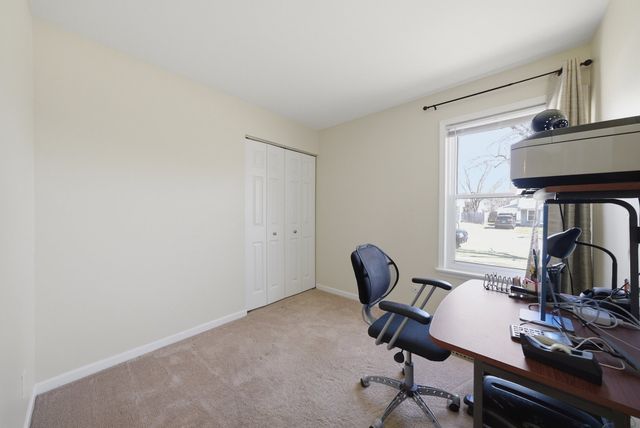 175 Creekside Drive, Bolingbrook, IL 60440