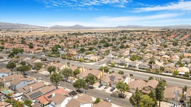 507 Coudures Way, Perris, CA 92571