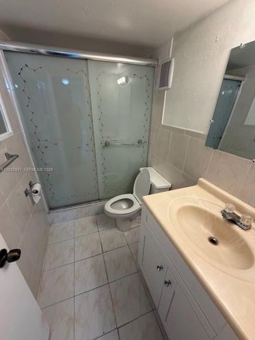 6070 W 19th Ave 314, Hialeah, FL 33012