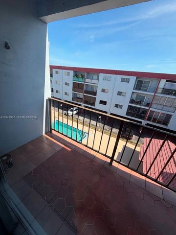 6070 W 19th Ave 314, Hialeah, FL 33012