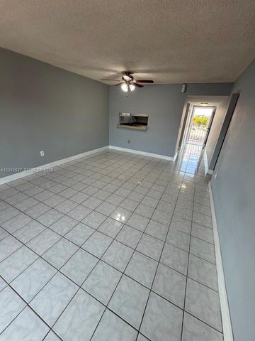 6070 W 19th Ave 314, Hialeah, FL 33012