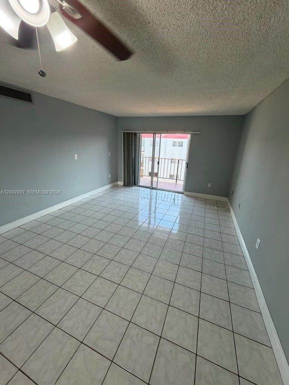6070 W 19th Ave 314, Hialeah, FL 33012