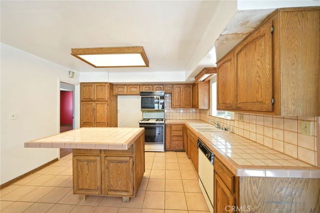 19913 E Rambling Road, Covina, CA 91724