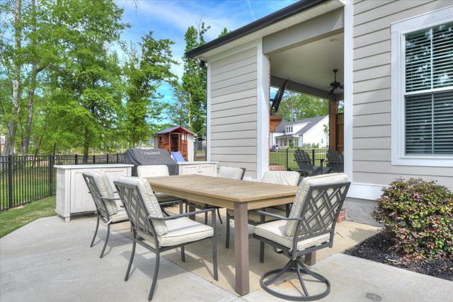 566 River Oaks Lane, Evans, GA 30809