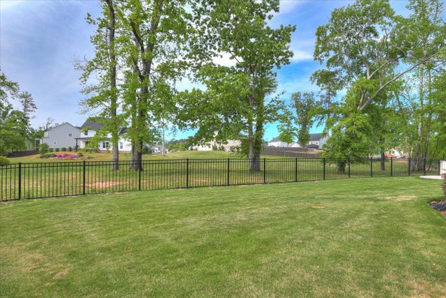 566 River Oaks Lane, Evans, GA 30809