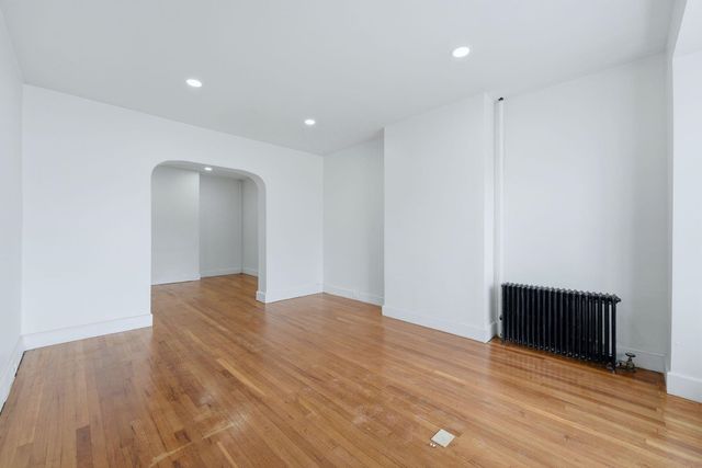 281 AVENUE C, Bayonne, NJ 07002