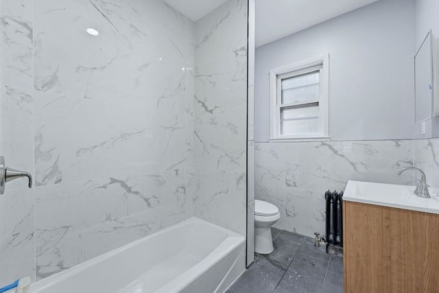 281 AVENUE C, Bayonne, NJ 07002