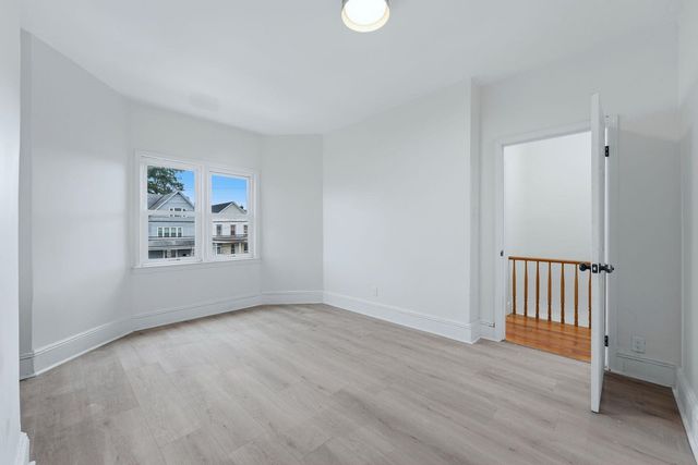 281 AVENUE C, Bayonne, NJ 07002