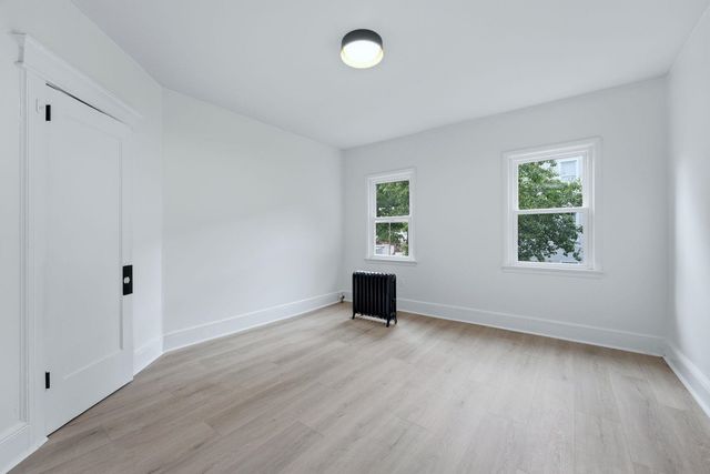 281 AVENUE C, Bayonne, NJ 07002