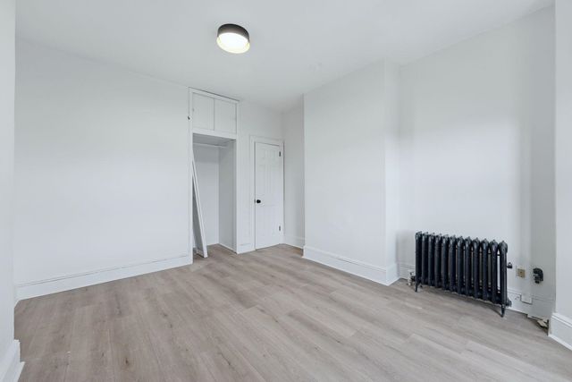 281 AVENUE C, Bayonne, NJ 07002