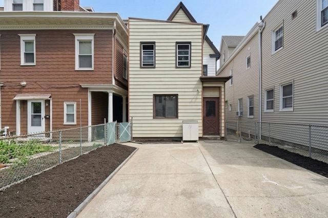 281 AVENUE C, Bayonne, NJ 07002