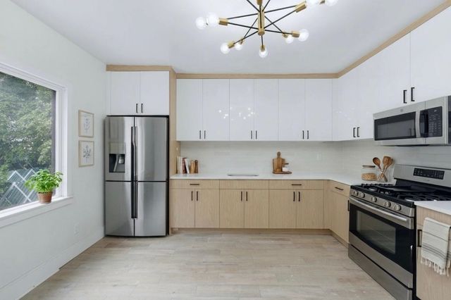 281 AVENUE C, Bayonne, NJ 07002