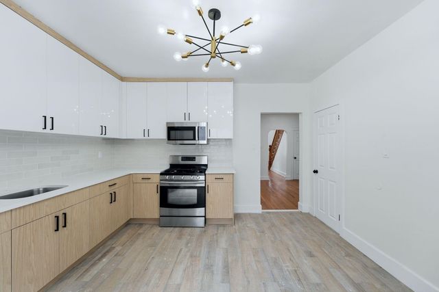 281 AVENUE C, Bayonne, NJ 07002