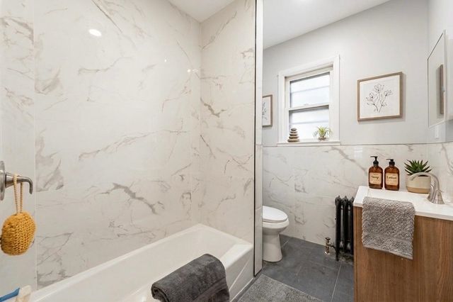 281 AVENUE C, Bayonne, NJ 07002