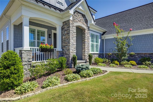 82132 Standing Oak Drive, Charlotte, NC 28278
