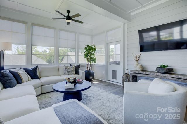 82132 Standing Oak Drive, Charlotte, NC 28278