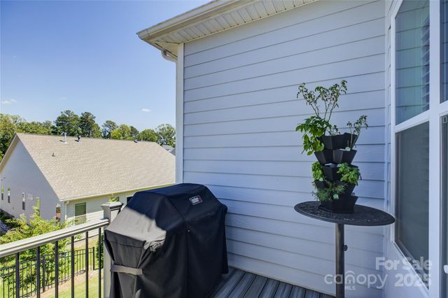 82132 Standing Oak Drive, Charlotte, NC 28278