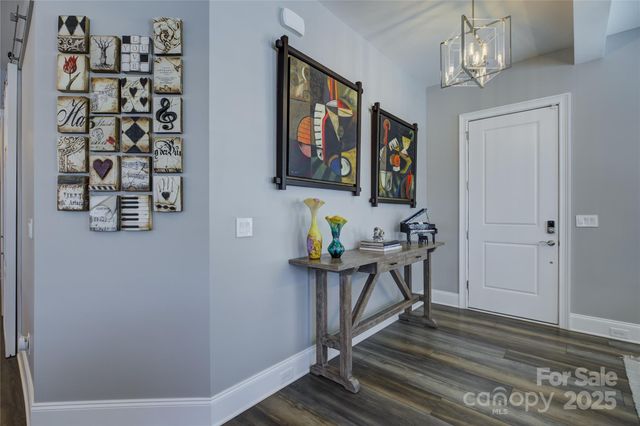 82132 Standing Oak Drive, Charlotte, NC 28278