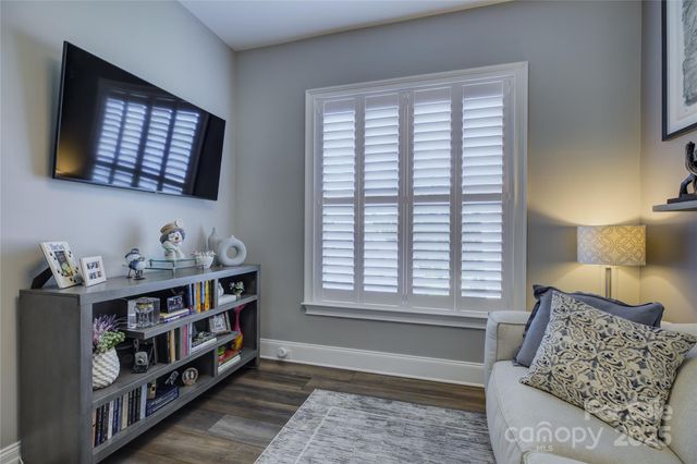 82132 Standing Oak Drive, Charlotte, NC 28278