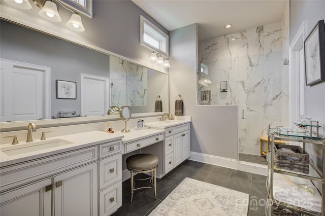 82132 Standing Oak Drive, Charlotte, NC 28278