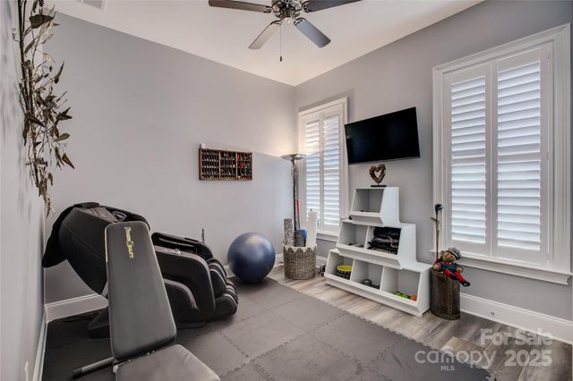 82132 Standing Oak Drive, Charlotte, NC 28278