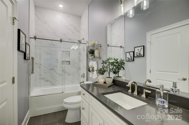 82132 Standing Oak Drive, Charlotte, NC 28278