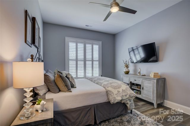 82132 Standing Oak Drive, Charlotte, NC 28278